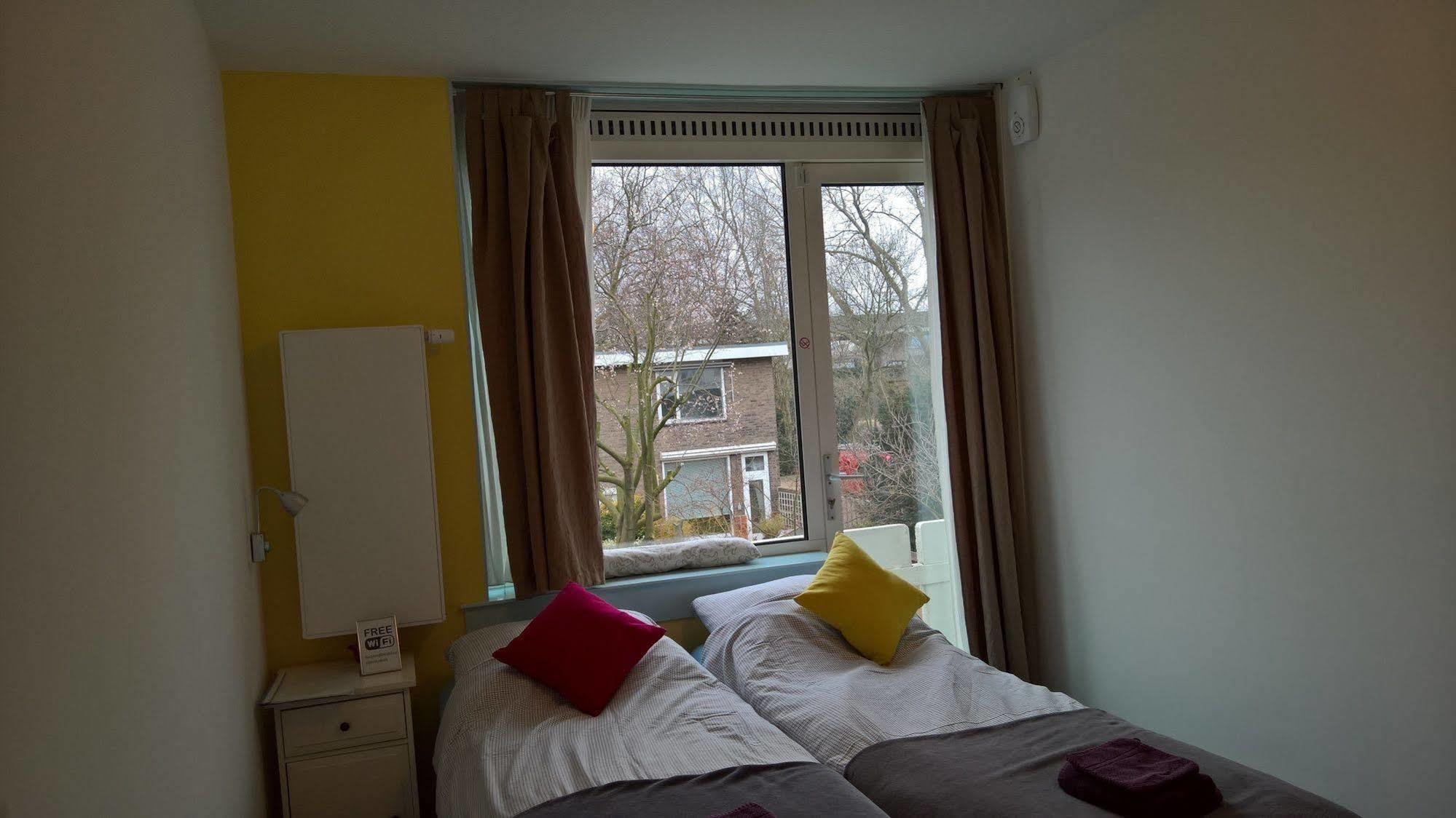 Bed And Breakfast Amsterdam Holy Dove Esterno foto